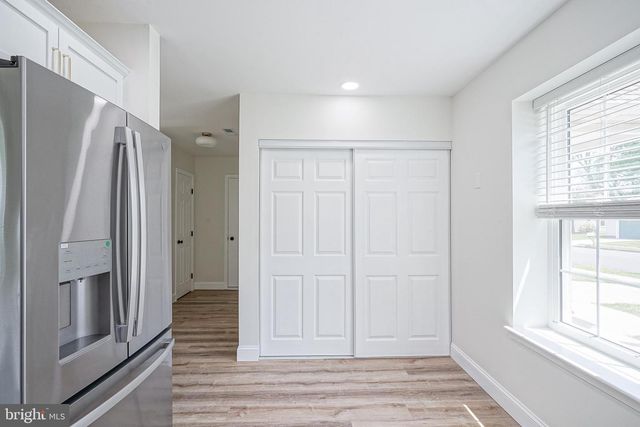 27 LAKEBRIDGE DR, Deptford, NJ 08096
