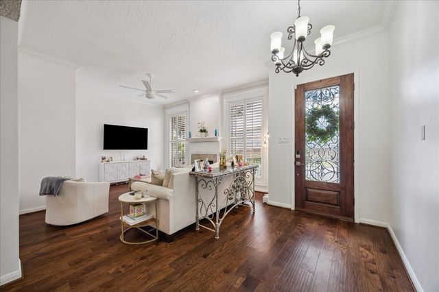 4520 Dickson Street, Houston, TX 77007