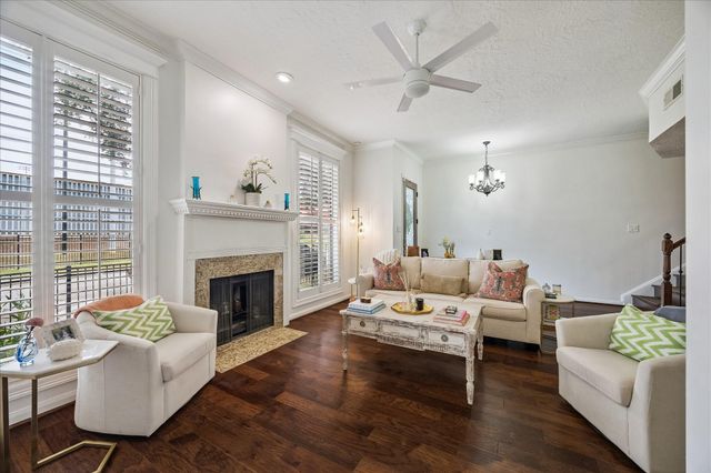4520 Dickson Street, Houston, TX 77007