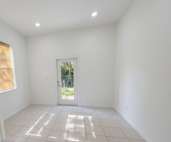 3935 10th AVE NE, Naples, FL 34120