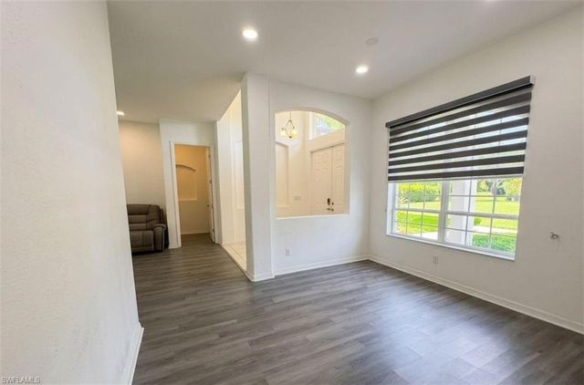 3935 10th AVE NE, Naples, FL 34120
