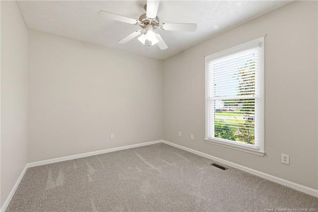 5829 Finish Line Drive, Hope Mills, NC 28348