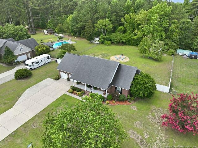 5829 Finish Line Drive, Hope Mills, NC 28348