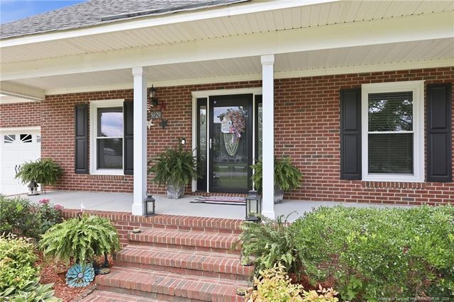5829 Finish Line Drive, Hope Mills, NC 28348