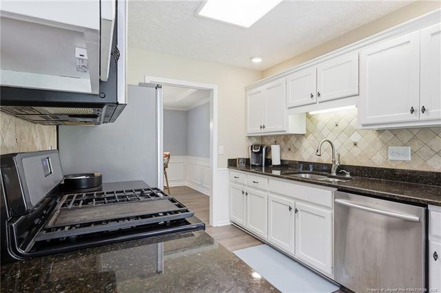 5829 Finish Line Drive, Hope Mills, NC 28348