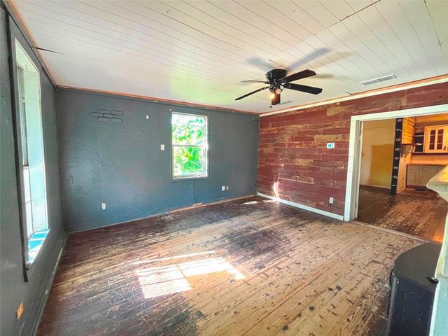 301 S Main Street, Crandall, TX 75114