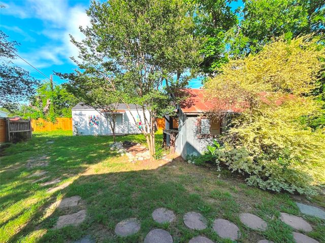301 S Main Street, Crandall, TX 75114