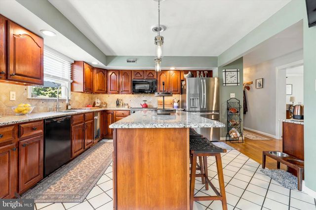 1223 HOLLOW RD, Collegeville, PA 19426