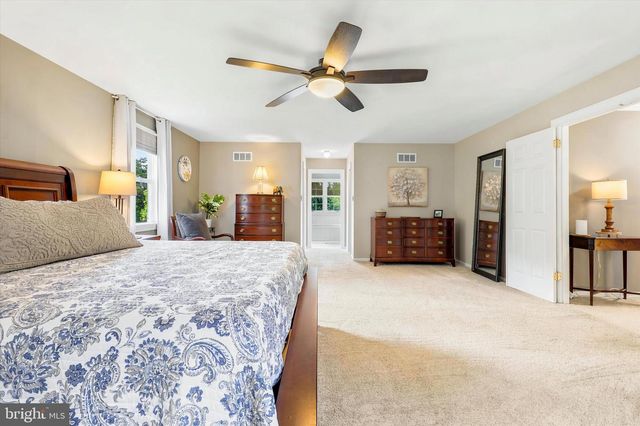 1223 HOLLOW RD, Collegeville, PA 19426