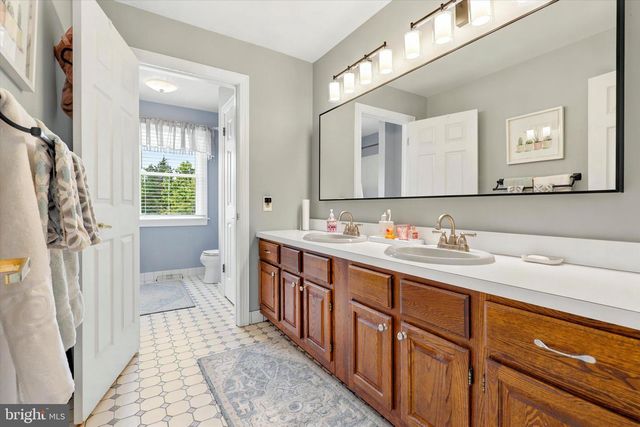 1223 HOLLOW RD, Collegeville, PA 19426