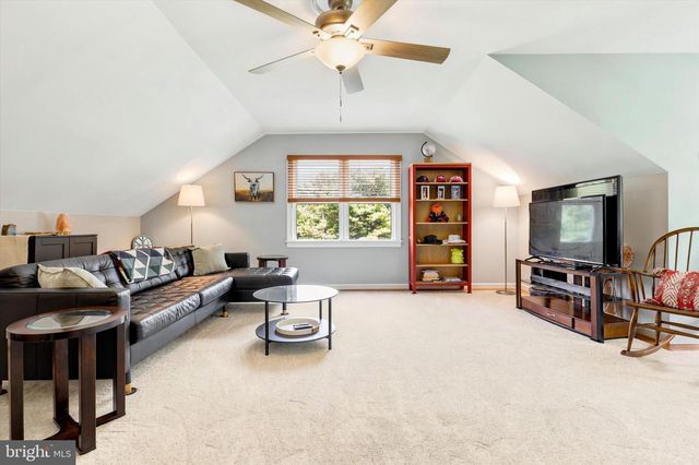 1223 HOLLOW RD, Collegeville, PA 19426
