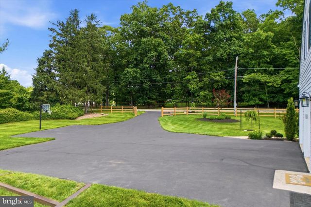 1223 HOLLOW RD, Collegeville, PA 19426