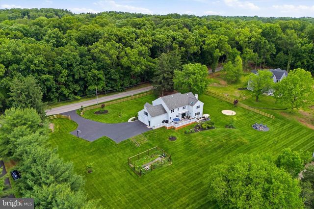 1223 HOLLOW RD, Collegeville, PA 19426