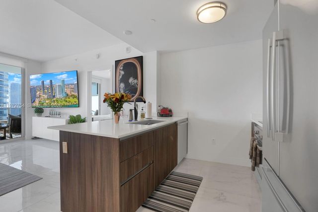 488 NE 18th St 3804, Miami, FL 33132