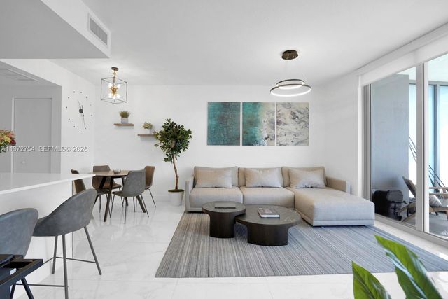 488 NE 18th St 3804, Miami, FL 33132