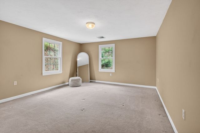 60 Rosemont Dr, North Andover, MA 01845