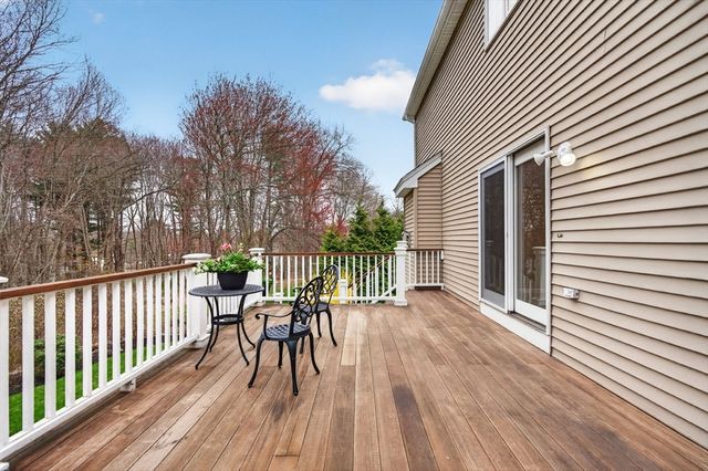 60 Rosemont Dr, North Andover, MA 01845