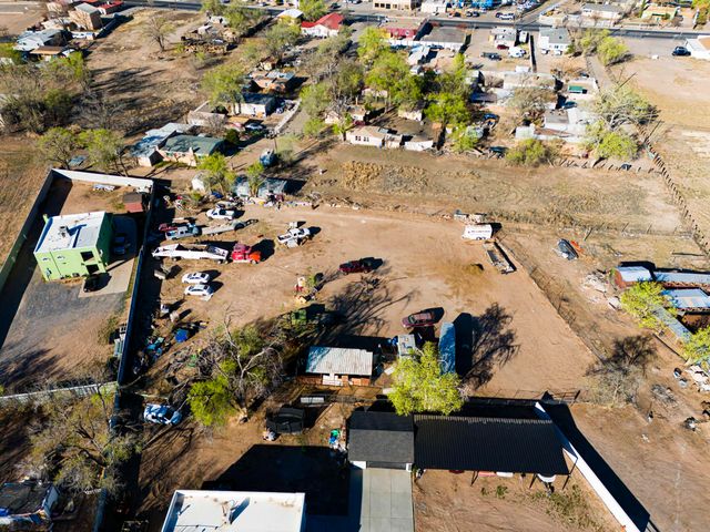 2255 Perry Road SW, Albuquerque, NM 87105