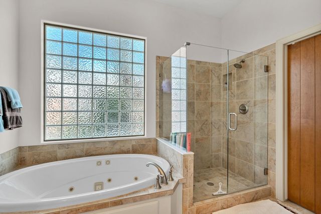9237 N Wilson Estates Ct, Wichita, KS 67206