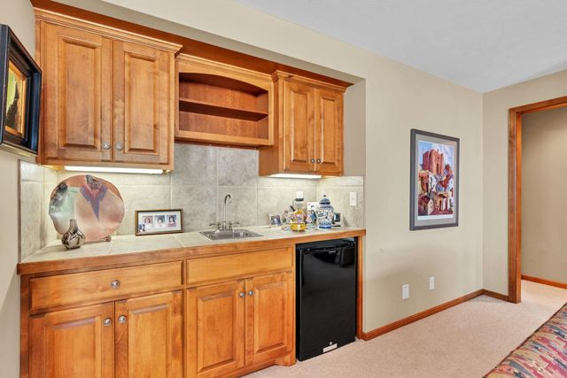 9237 N Wilson Estates Ct, Wichita, KS 67206