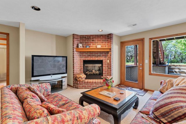 9237 N Wilson Estates Ct, Wichita, KS 67206