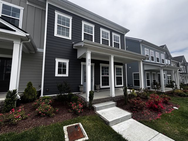 870 Westcott Ln, Antioch, TN 37013