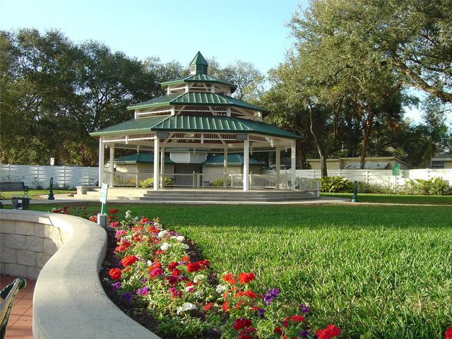 603 BALDWIN AVENUE B, Safety Harbor, FL 34695