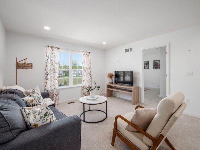 8891 Winthrop Lane, Plain City, OH 43064