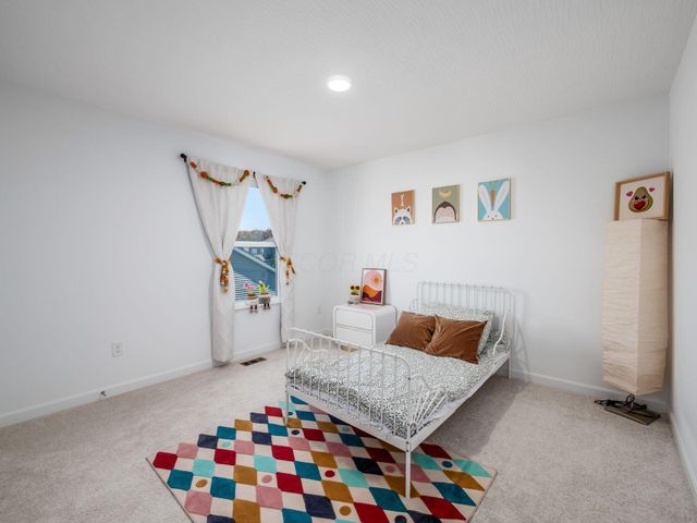 8891 Winthrop Lane, Plain City, OH 43064