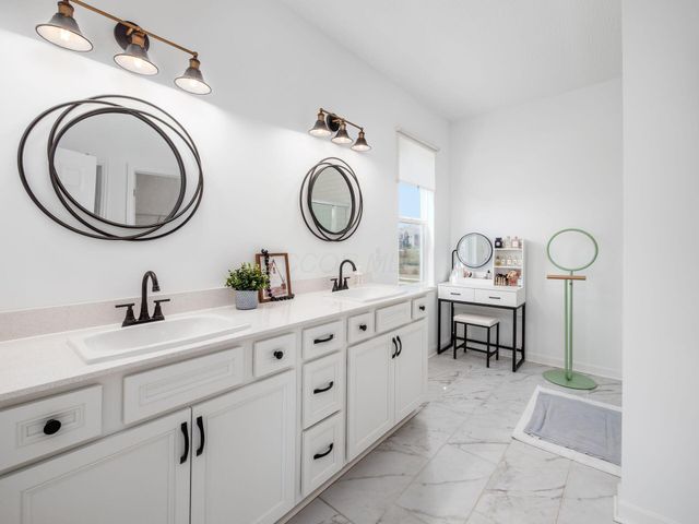 8891 Winthrop Lane, Plain City, OH 43064