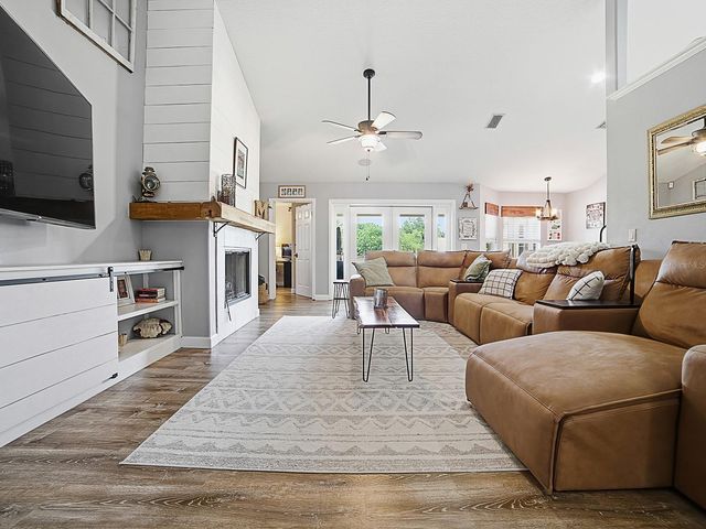 7817 LAUREL VIEW DRIVE, Mount Dora, FL 32757