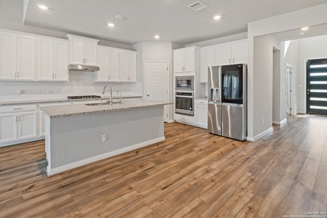 1543 Argon, San Antonio, TX 78245