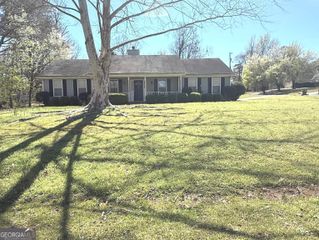 10 Oaklake Court, Covington, GA 30016