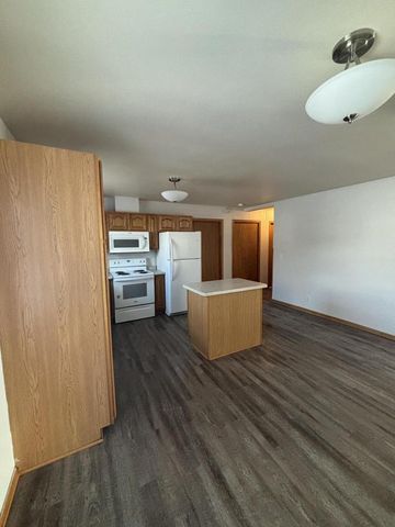 1633 Carlson PLACE, Watertown, WI 53094