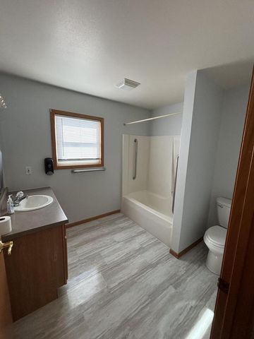 1633 Carlson PLACE, Watertown, WI 53094