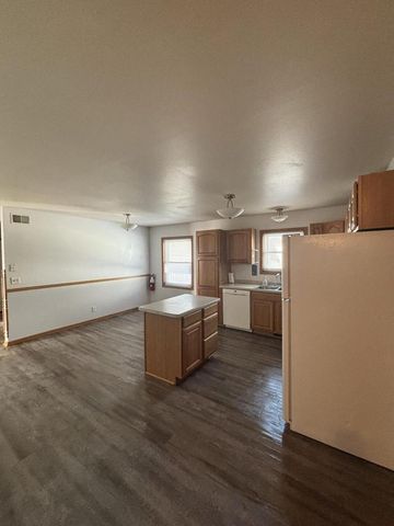 1633 Carlson PLACE, Watertown, WI 53094