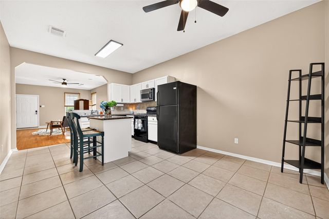 21915 Willow Shadows Drive, Tomball, TX 77375