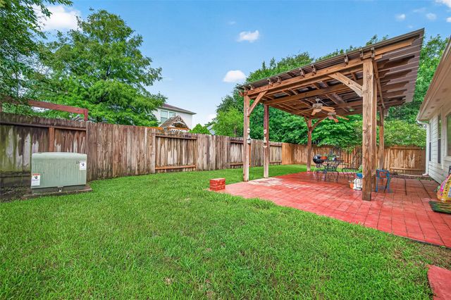 21915 Willow Shadows Drive, Tomball, TX 77375