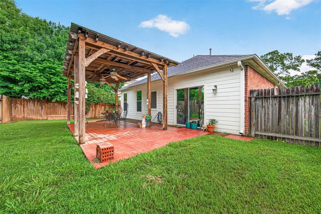 21915 Willow Shadows Drive, Tomball, TX 77375