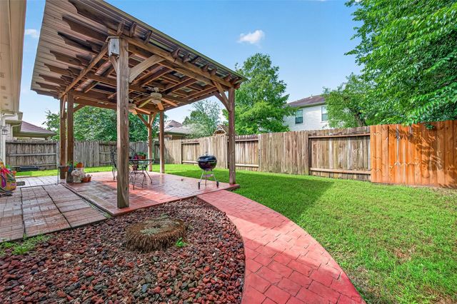 21915 Willow Shadows Drive, Tomball, TX 77375