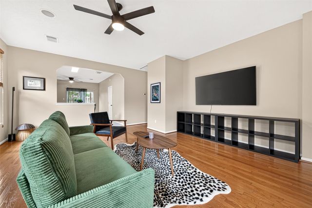 21915 Willow Shadows Drive, Tomball, TX 77375