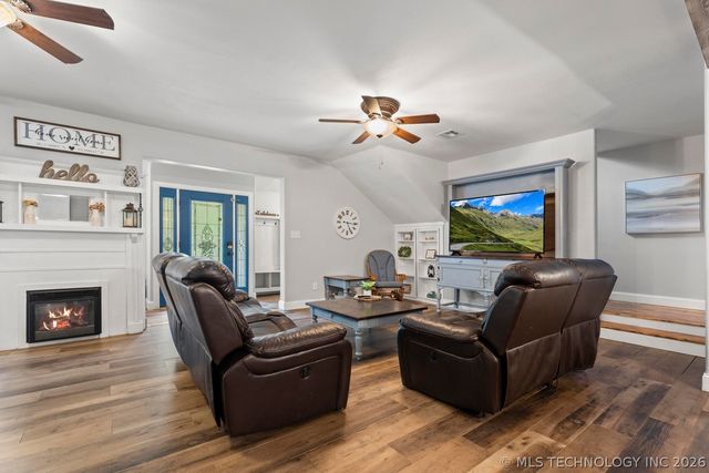 450521 Lake Shore Drive, Afton, OK 74331