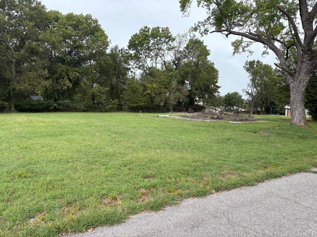 112 N Mill Street, Grove, OK 74344