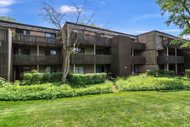 1703 NORTHFIELD Square D, Northfield, IL 60093