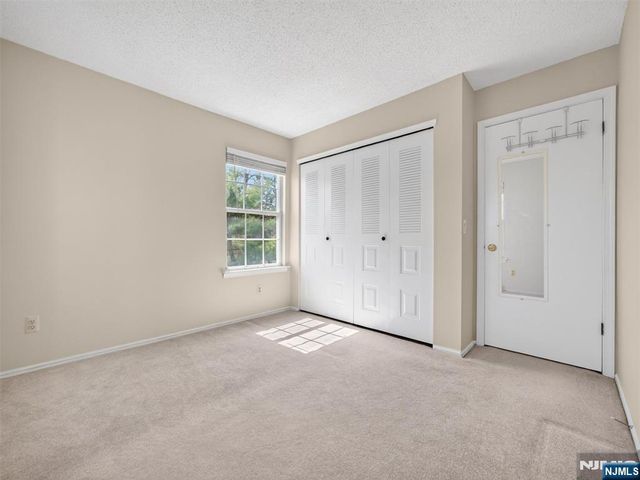 403 Poets Way 403, Mahwah, NJ 07430