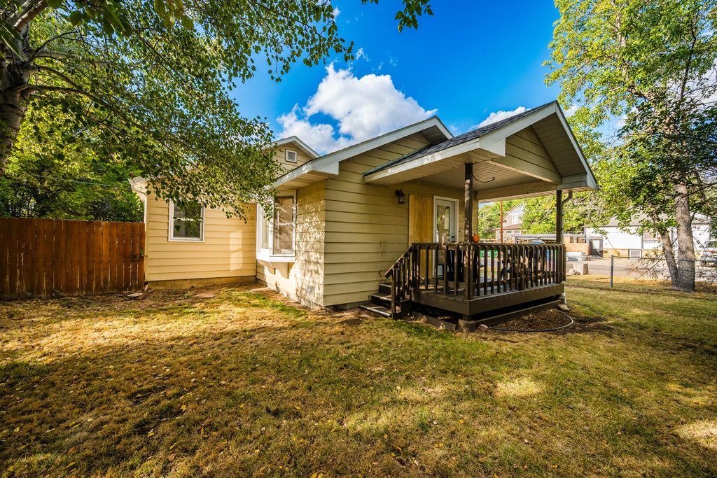 569 E Heald Street, Sheridan, WY 82801 photo 2