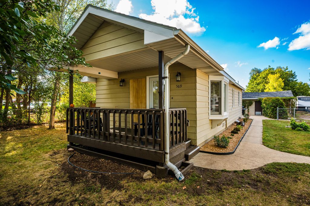 569 E Heald Street, Sheridan, WY 82801 photo 3