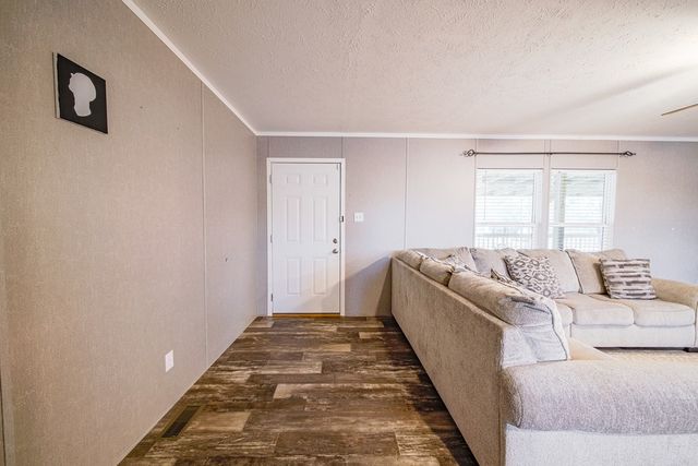 140 Lee Road 2166, Salem, AL 36874