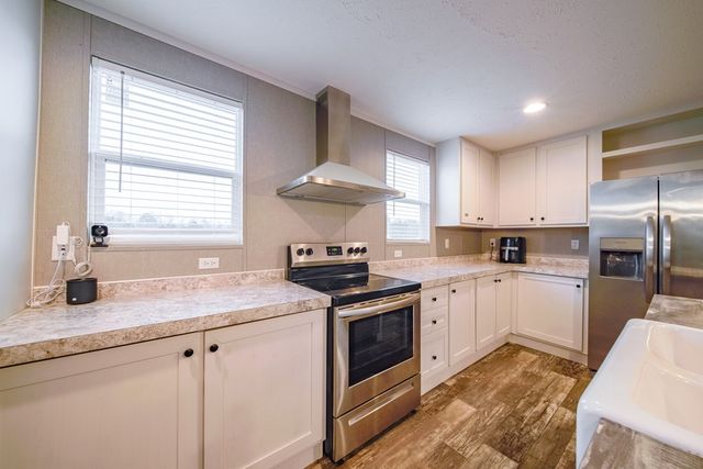 140 Lee Road 2166, Salem, AL 36874