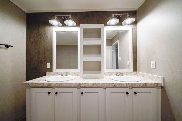 140 Lee Road 2166, Salem, AL 36874